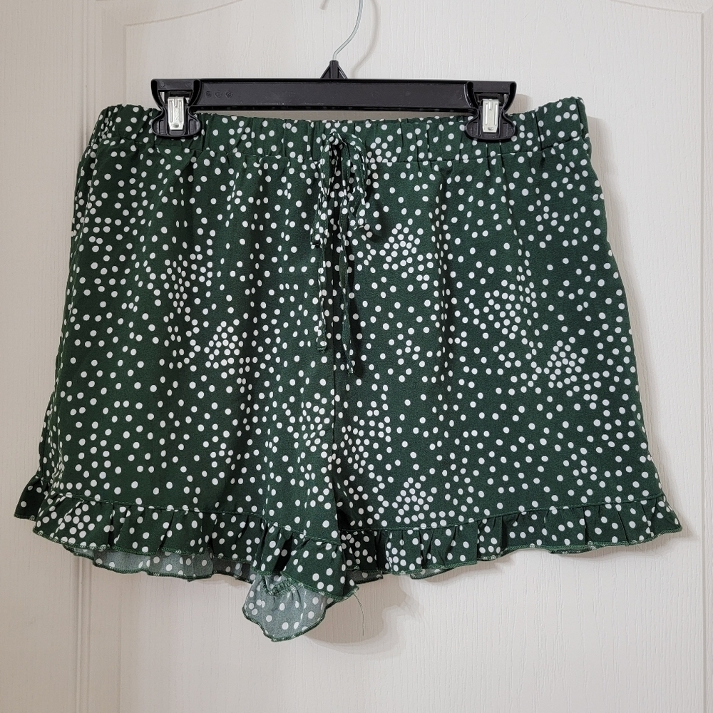 SHEIN Size XL Dark Green with White Polkadot Ruffle Trim Shorts, Exc. Used Cond.